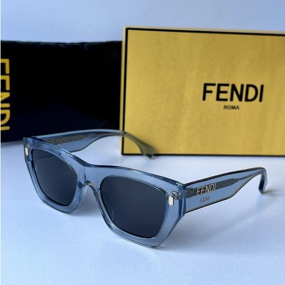 NEW Fendi FE40100I Logo Blue Sunglasses - Picture 1 of 9